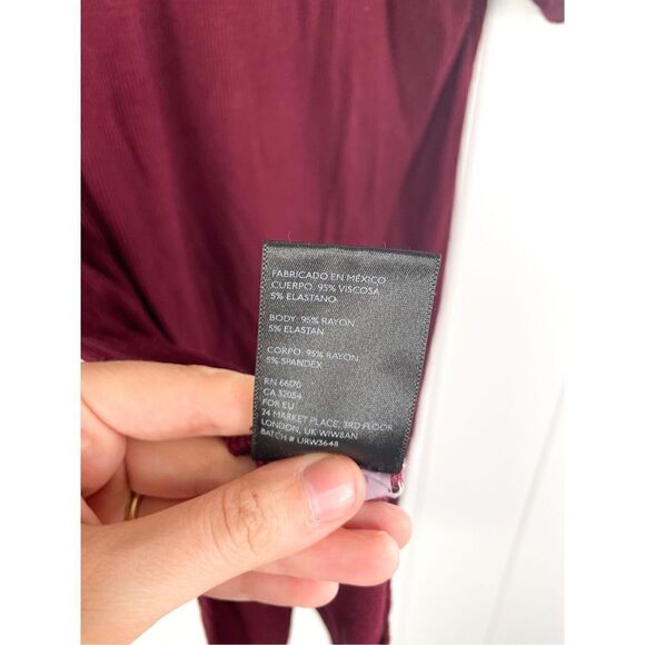 UO Truly Madly Deeply Burgundy Ribbed V Neck Basic Tee Rayon Spandex Size S - Picture 7 of 8
